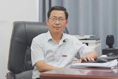 a2fe1eab20254a80837a147da653dcc2.jpg 刘忠松.jpg