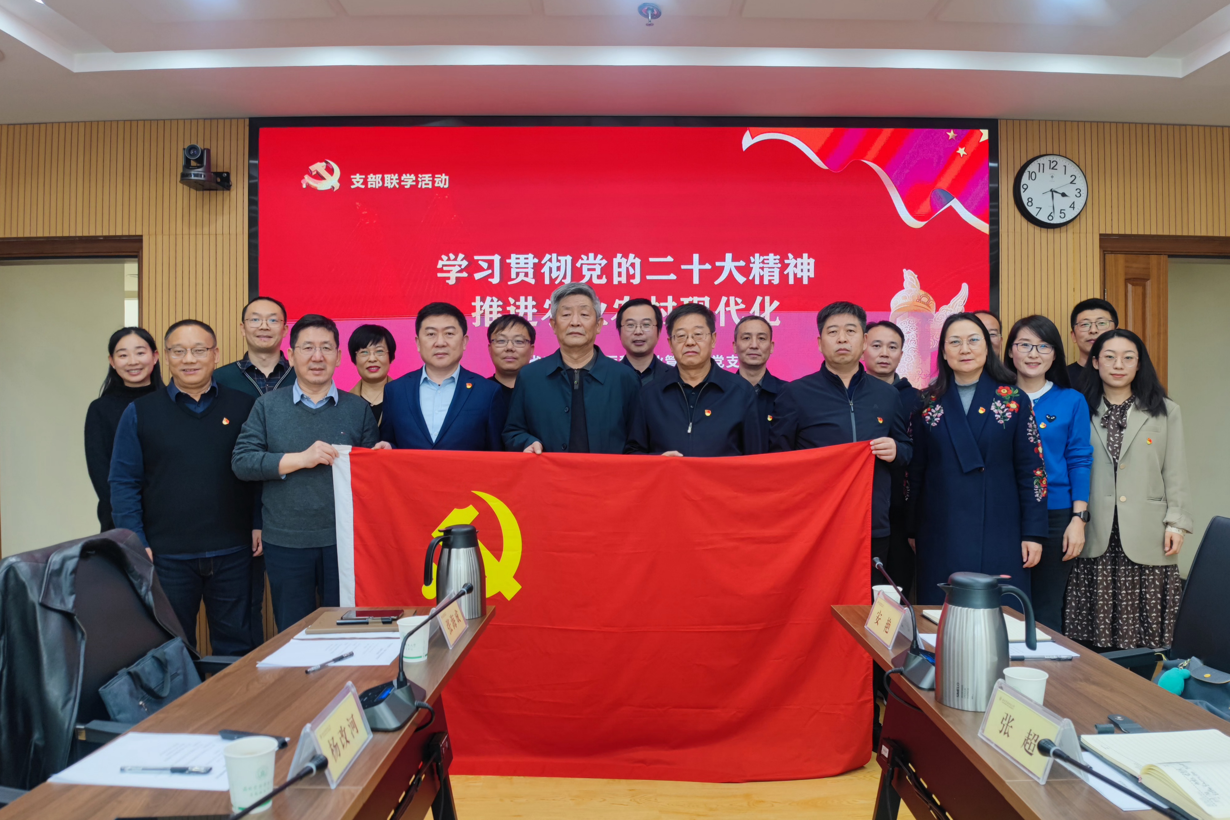 1dc0bf81ab7e471aa500a98195793323.jpg 1dc0bf81ab7e471aa500a98195793323.jpg