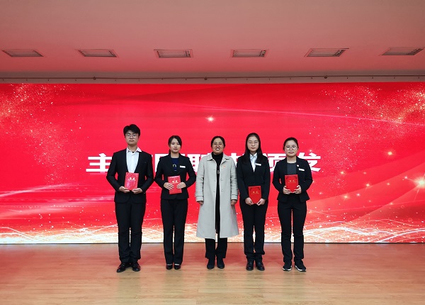 44dc79dd7e7a4969a8514d6b95722b5d.jpg 三.jpg