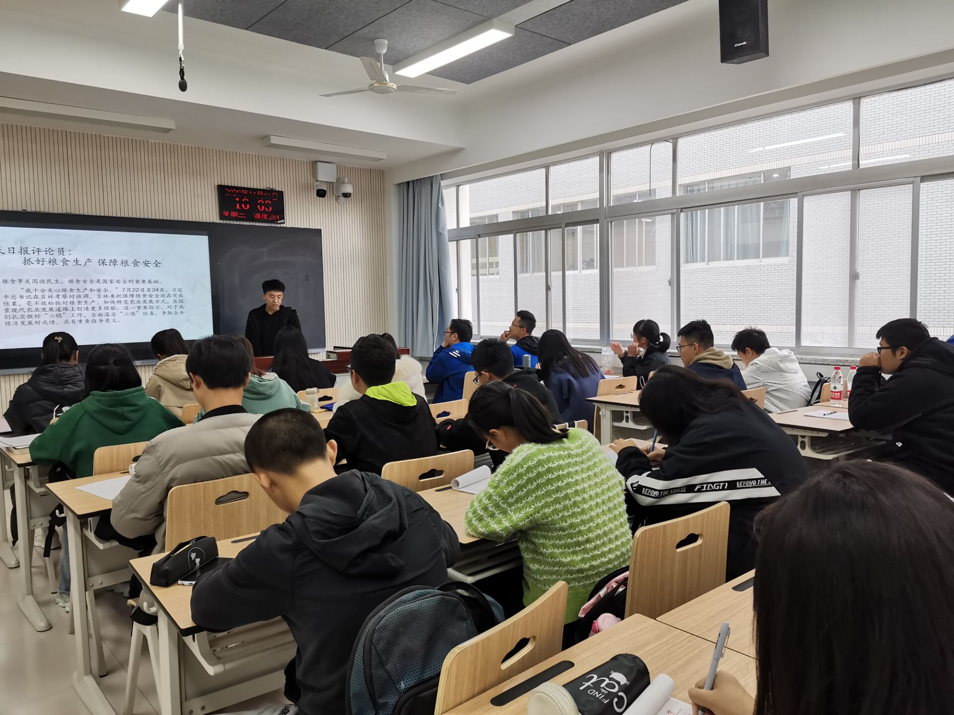 694be3d1adf843f5a6fda443ca5333bc.jpg 2007.jpg