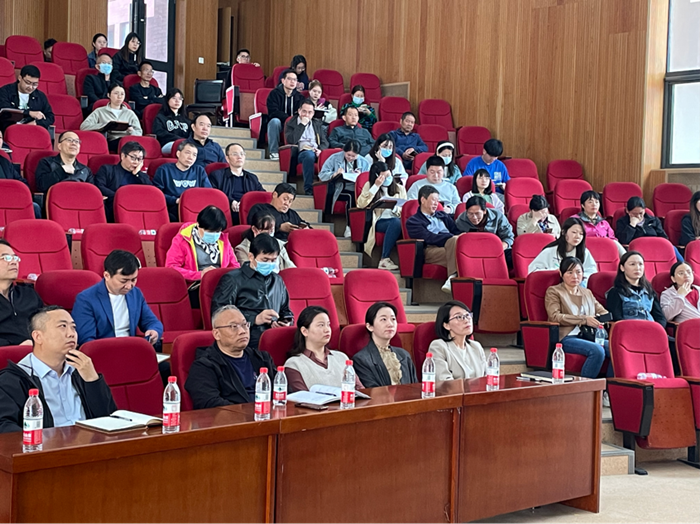 75f7dd3b132e4ed08c6314622acf0b4c.png 会议现场_副本.png