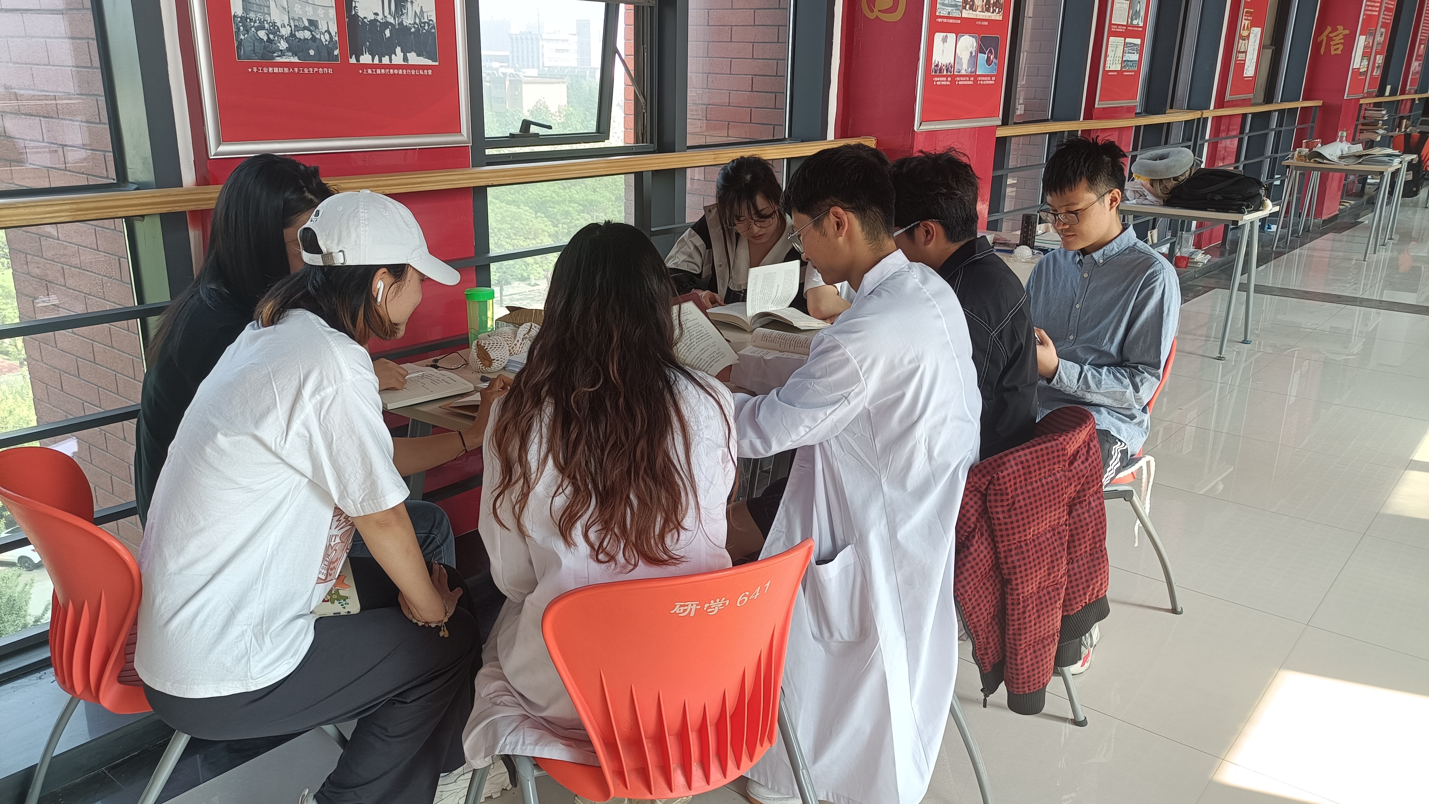 ab5d82e0f85e4088bd68bd0f991147d9.jpg ab5d82e0f85e4088bd68bd0f991147d9.jpg