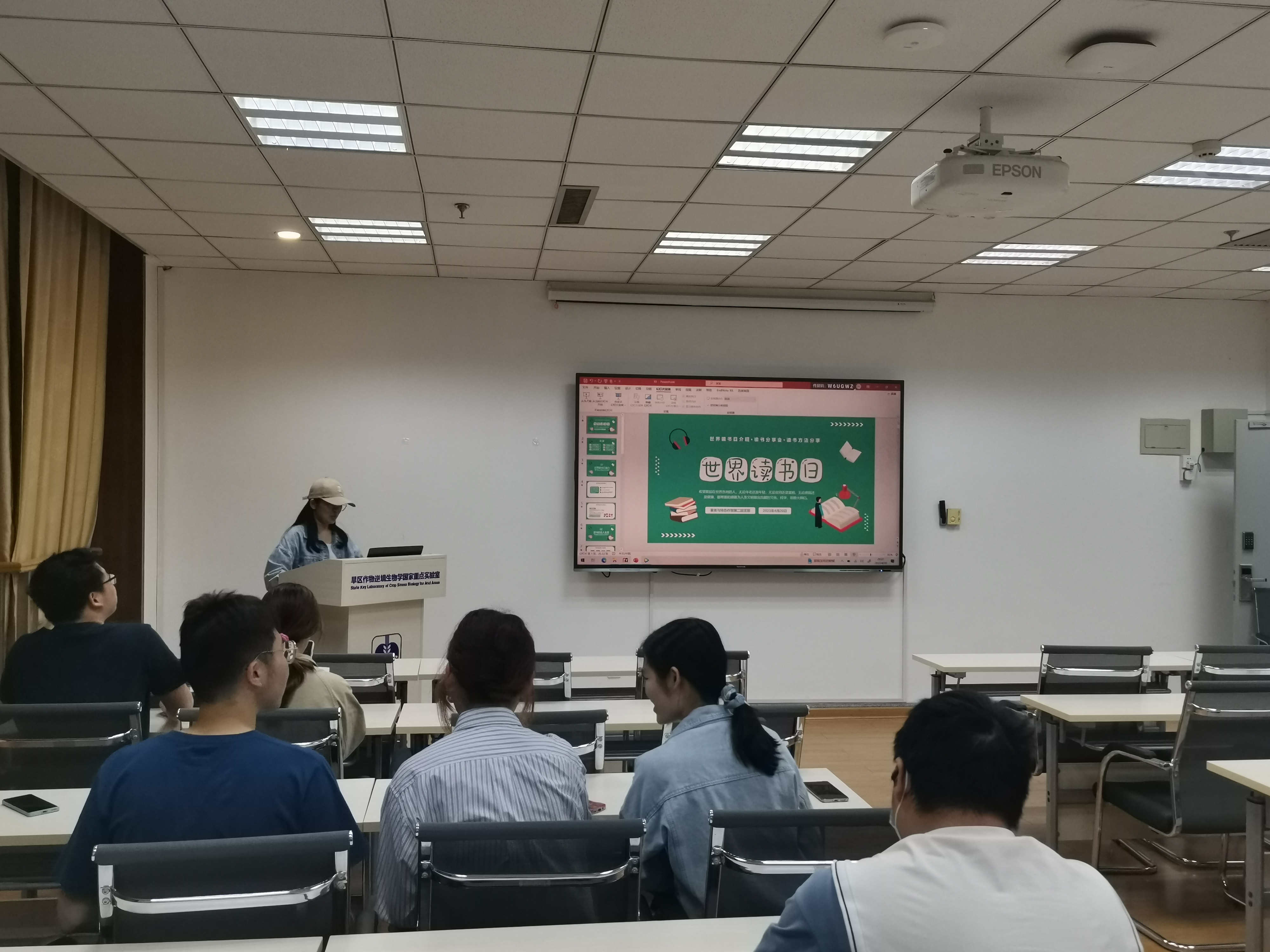 e51645aff5b54371bf55a84ec542ef31.jpg e51645aff5b54371bf55a84ec542ef31.jpg